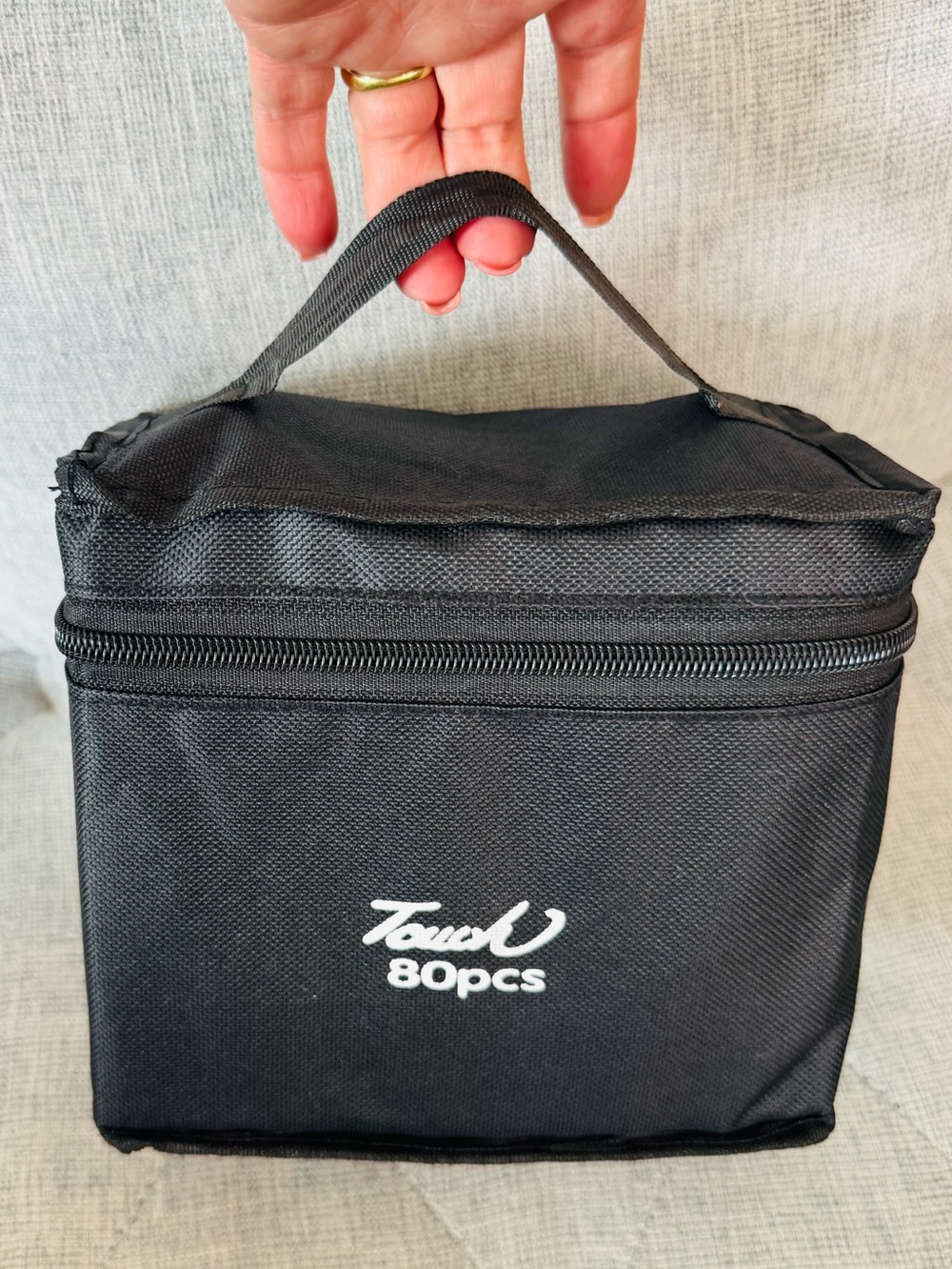 Dual-Tip Art Markers Set - 80 Colors With Carrying Case and Colorless Blender - Picture 6 of 10